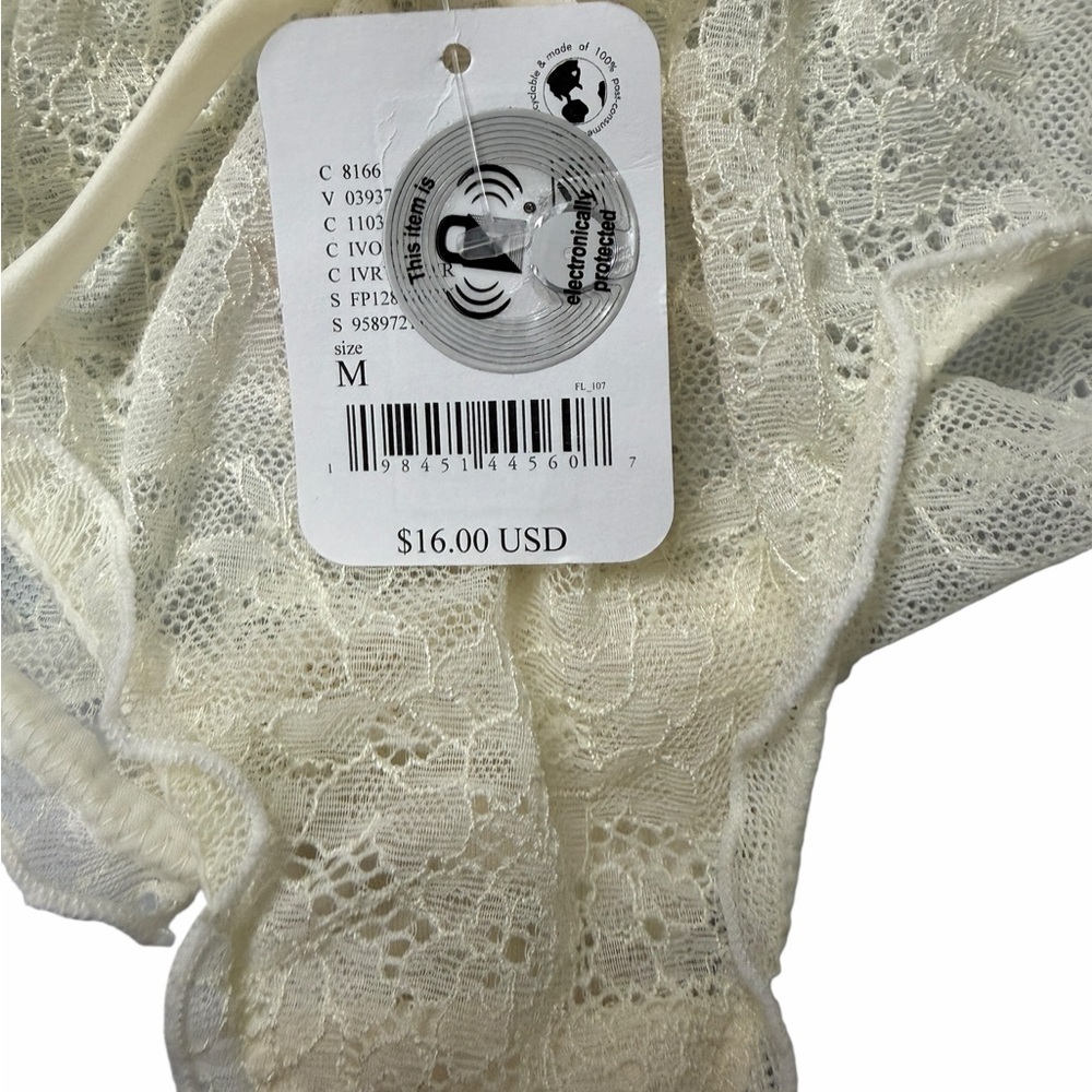 NWT Free People bridal lace Ruffle panties in Cream size medium - Picture 4 of 5